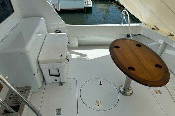 Hatteras 45 Convertible Yacht For Sale