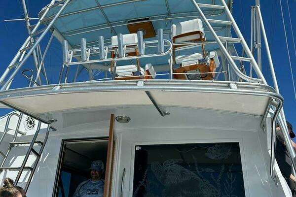 Hatteras 45 Convertible Yacht For Sale