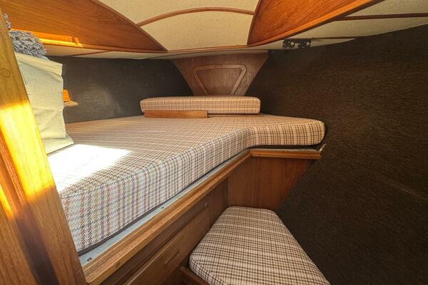 CONDOR 37ft Truant Yacht For Sale