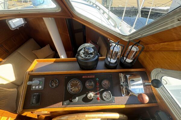 CONDOR 37ft Truant Yacht For Sale