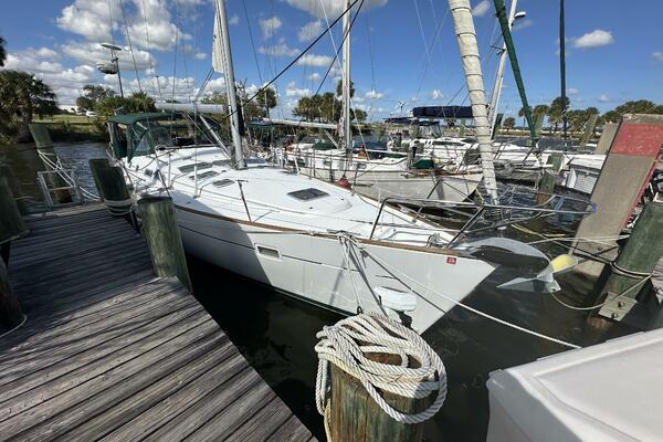 Fleetwing 42ft Beneteau Yacht For Sale Fleetwing 42ft Beneteau Yacht For Sale