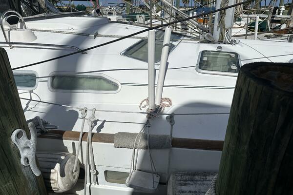 Fleetwing 42ft Beneteau Yacht For Sale Fleetwing 42ft Beneteau Yacht For Sale