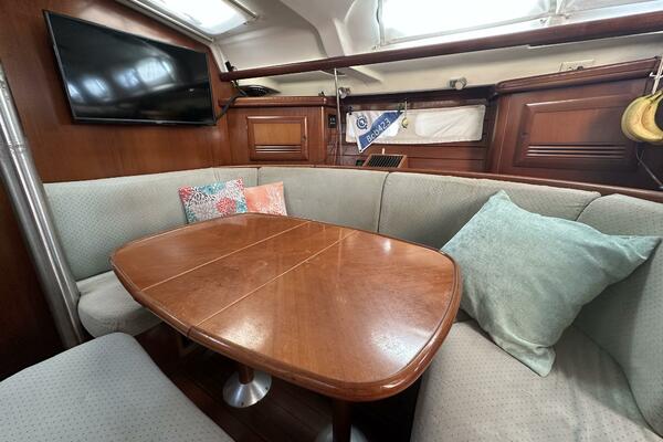 Fleetwing 42ft Beneteau Yacht For Sale Fleetwing 42ft Beneteau Yacht For Sale