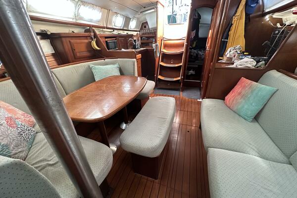 Fleetwing 42ft Beneteau Yacht For Sale Fleetwing 42ft Beneteau Yacht For Sale