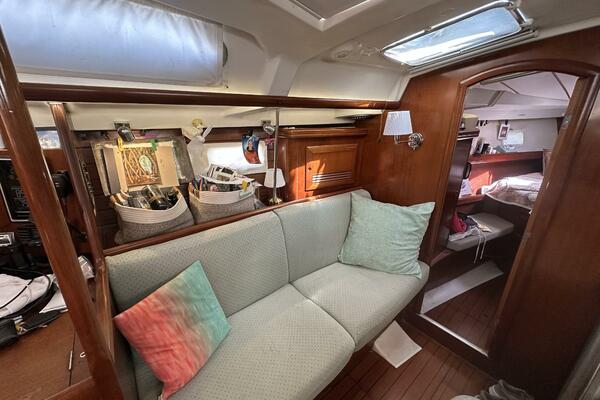 Fleetwing 42ft Beneteau Yacht For Sale Fleetwing 42ft Beneteau Yacht For Sale