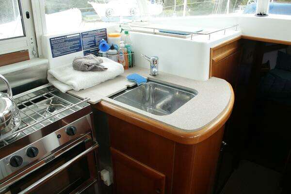 Beneteau Swift Trawler 42 Yacht For Sale
