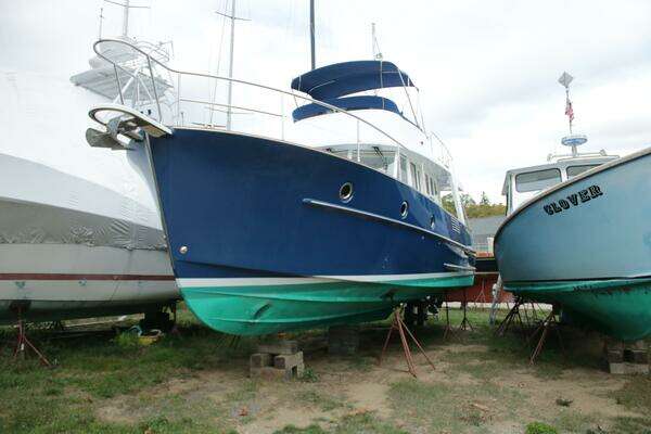 Beneteau Swift Trawler 42 Yacht For Sale