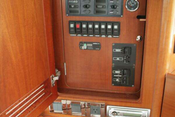 Beneteau Swift Trawler 42 Yacht For Sale