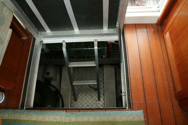 Beneteau Swift Trawler 42 Yacht For Sale