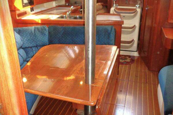 Photo of the 2001 Hunter 380 "RIGEL"