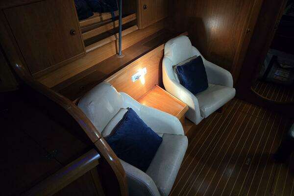 Luthien 42ft Jeanneau Yacht For Sale