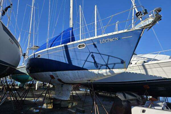 Luthien 42ft Jeanneau Yacht For Sale