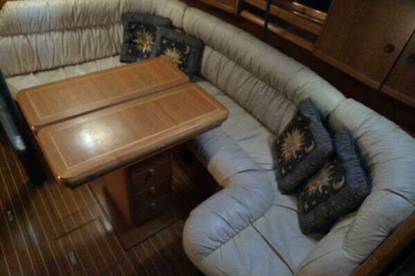 Luthien 42ft Jeanneau Yacht For Sale