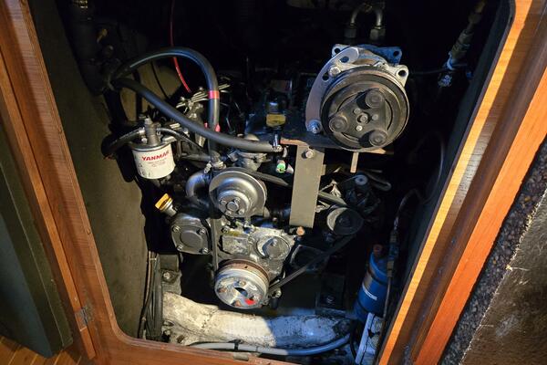 Luthien 42ft Jeanneau Yacht For Sale