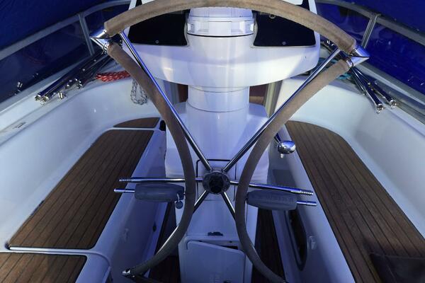 Luthien 42ft Jeanneau Yacht For Sale