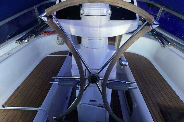 Luthien 42ft Jeanneau Yacht For Sale