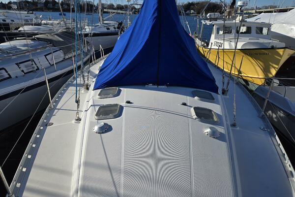 Luthien 42ft Jeanneau Yacht For Sale