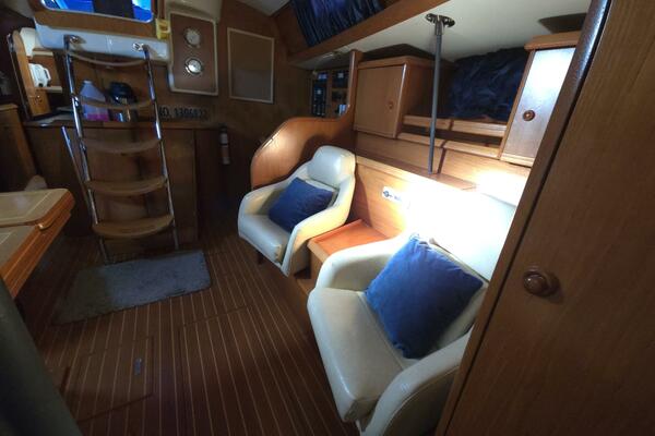 Luthien 42ft Jeanneau Yacht For Sale