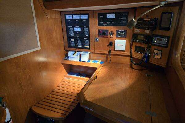 Luthien 42ft Jeanneau Yacht For Sale