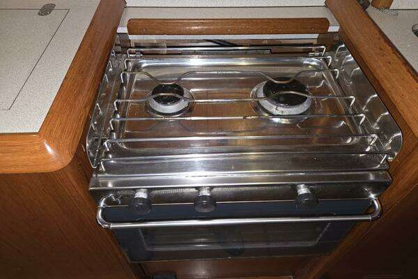 Luthien 42ft Jeanneau Yacht For Sale