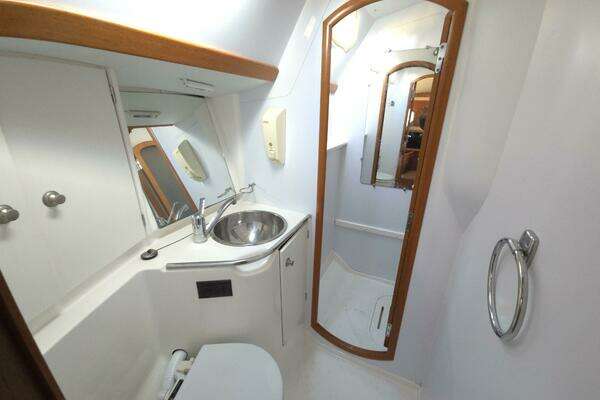 Luthien 42ft Jeanneau Yacht For Sale