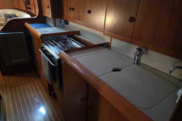Luthien 42ft Jeanneau Yacht For Sale