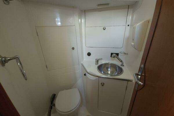 Luthien 42ft Jeanneau Yacht For Sale