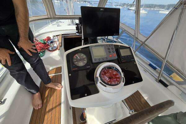 Luthien 42ft Jeanneau Yacht For Sale