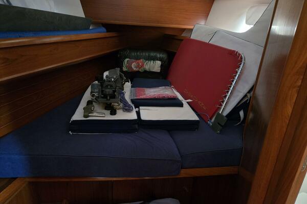 Luthien 42ft Jeanneau Yacht For Sale