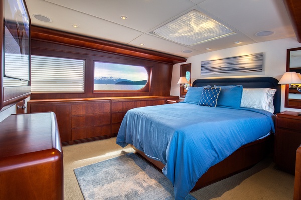 010 Primary Stateroom 01