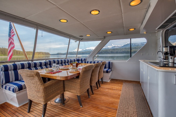 008 Aft Deck Seating