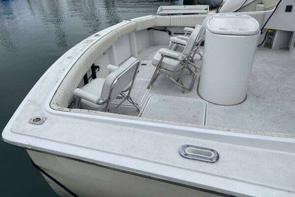 Hatteras SF 52 Yacht For Sale