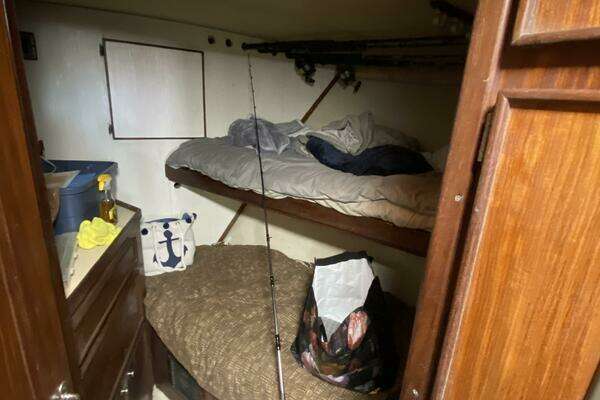 Hatteras SF 52 Yacht For Sale