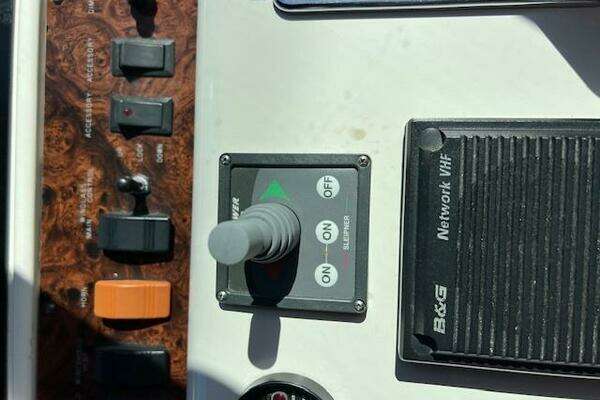 Sea Ray Sundancer Yacht For Sale