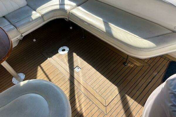 Sea Ray Sundancer Yacht For Sale