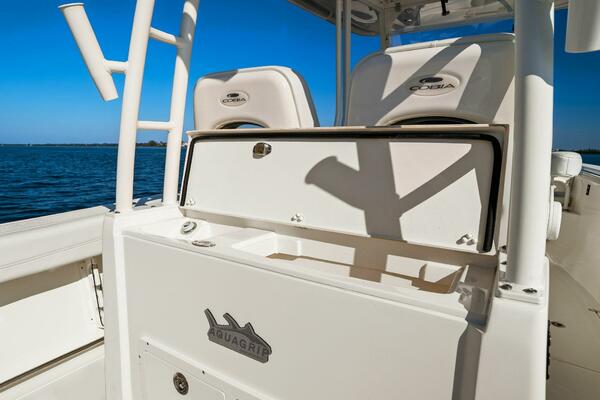2023 Cobia 30 Center Console