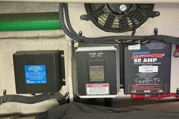 54ft Sea Ray Yacht For Sale