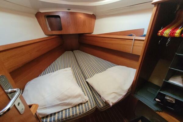 Ealu 35ft Jeanneau Yacht For Sale