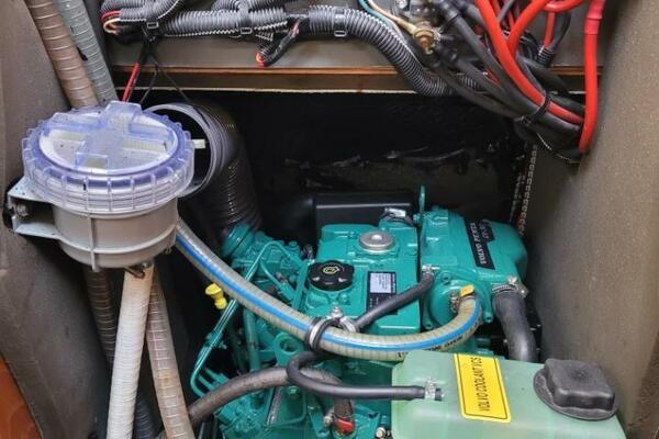 Ealu 35ft Jeanneau Yacht For Sale