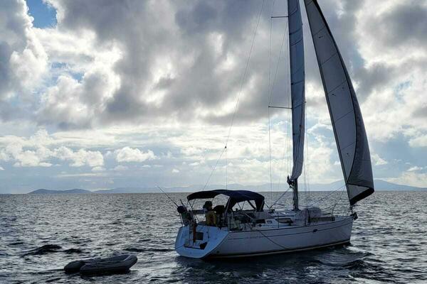Ealu 35ft Jeanneau Yacht For Sale