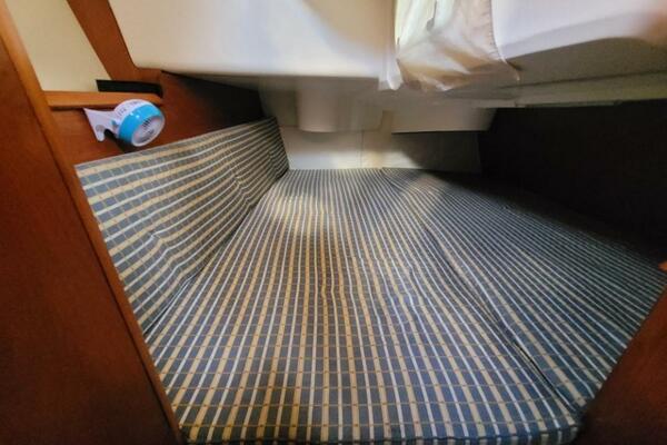 Ealu 35ft Jeanneau Yacht For Sale