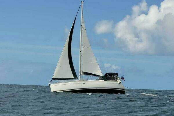 35-ft-Jeanneau-2004-Sun Odyssey-Ealu-Guadeloupe yacht for sale