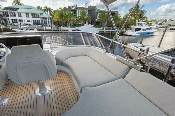 Azimut S6 Sport-Fly Yacht For Sale