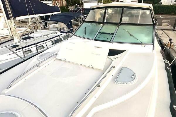 40ft Monterey Yacht For Sale