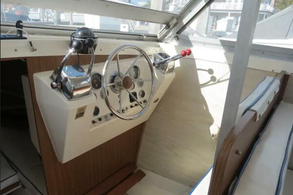 Off the Hook 28ft Bertram Yacht For Sale Off the Hook 28ft Bertram Yacht For Sale