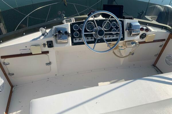 28ft Bertram Yacht For Sale