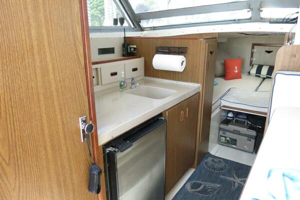 28ft Bertram Yacht For Sale