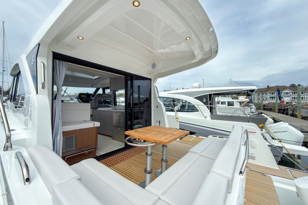 In Stock 42ft Beneteau Yacht For Sale