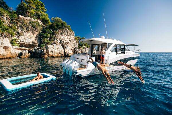 42ft Beneteau Yacht For Sale