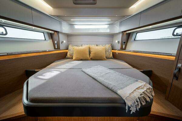 42ft Beneteau Yacht For Sale